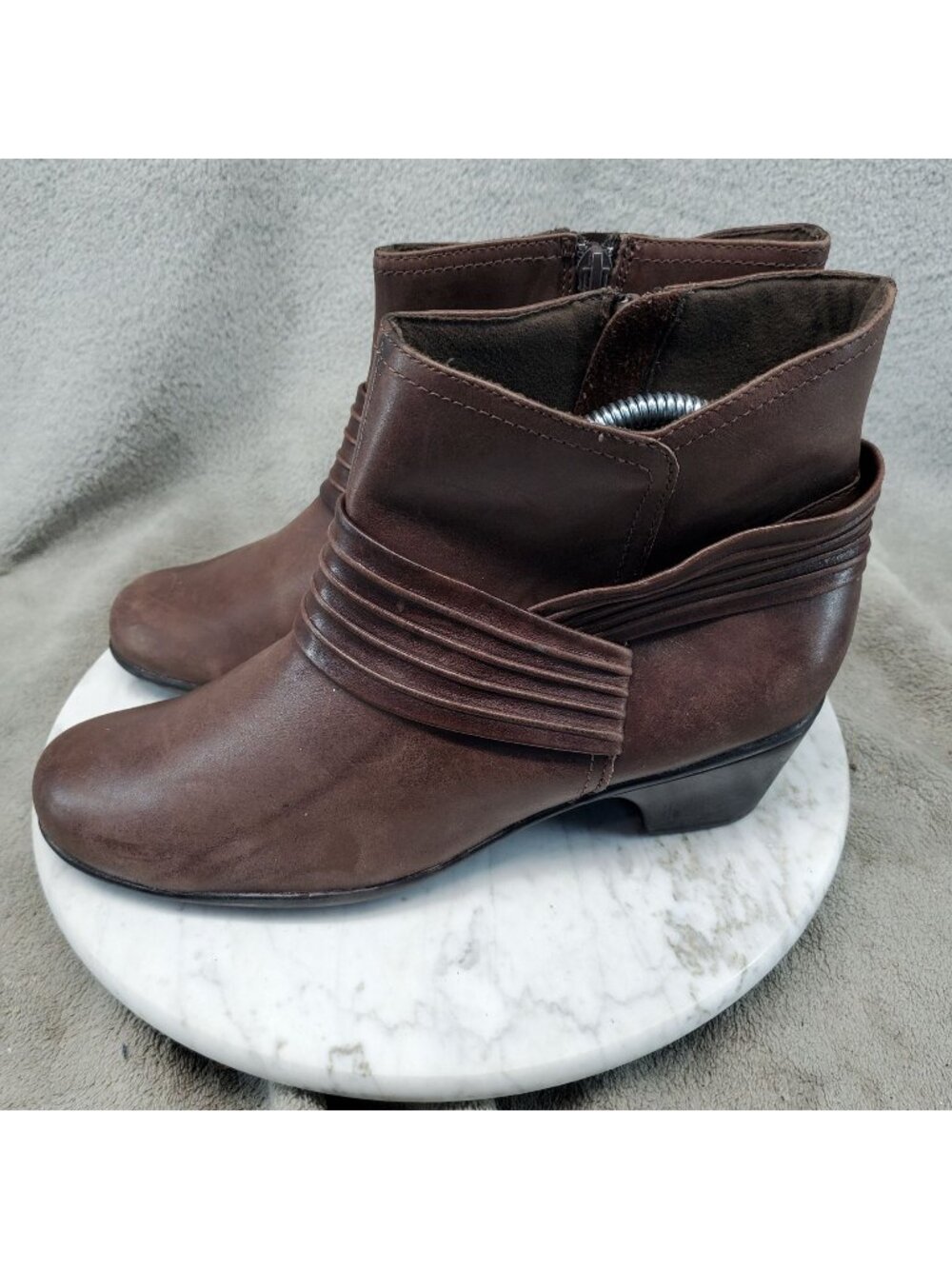 Clarks Shoes Womens Size 8.5 Brown Leather Bendables Ankle Boots *Read*